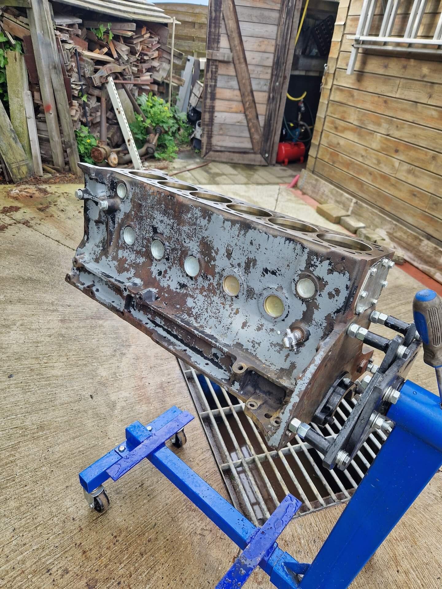 E type blok eruit